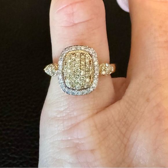 Round Natural Yellow and White Diamond 10K Gold Ring. 0.53 CTW. Size 6. - Picture 4 of 4